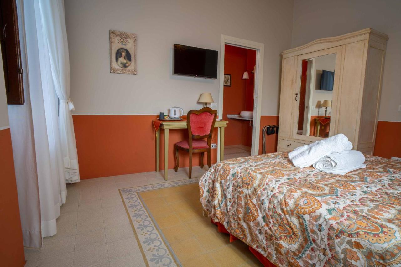 Il Buen Retiro Hotel Lucca Bagian luar foto